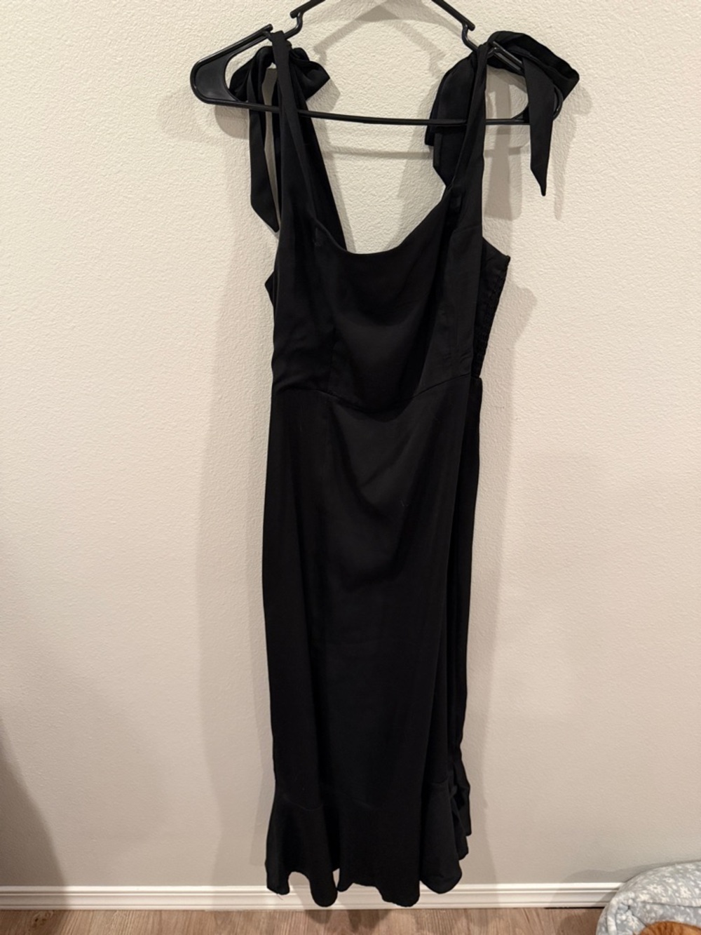Black Midi Tie-Shoulder Dress